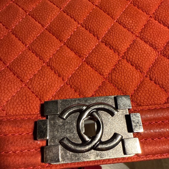 Chanel Boy Medium Red Caviar silver hardware - Picture 4 of 10